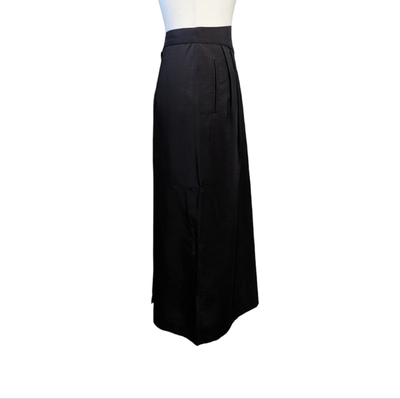 Vintage Midi Black Skirt with Button and Zipper Closure and Slit on Back - Picture 2 of 10